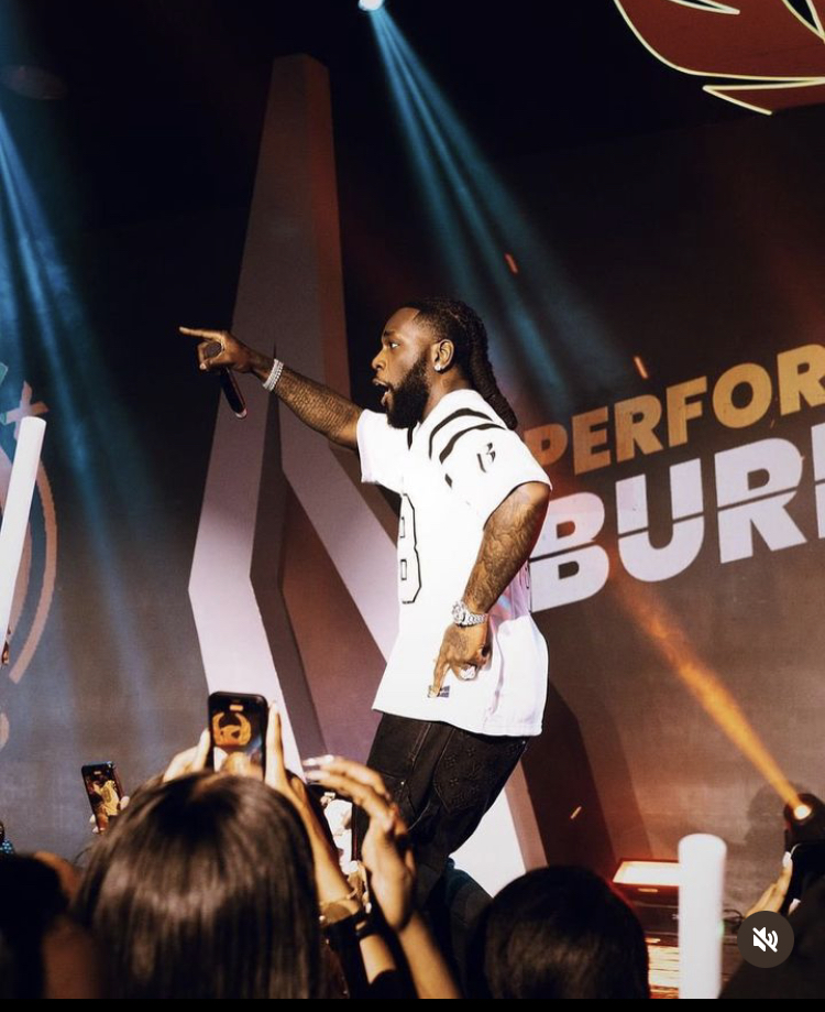 Burna Boy Clinches ‘Best International Artist’ Award At 2023 Planet Rap Awards (Video) Latest Songs