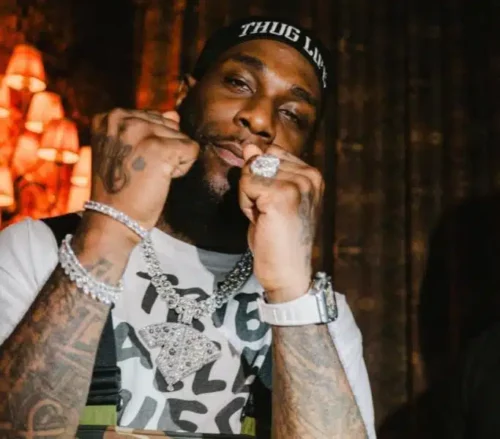 IS BURNA BOY THE RICHEST? Check Out His Latest Multi Millions Diamond Chain (VIDEO) Latest Songs